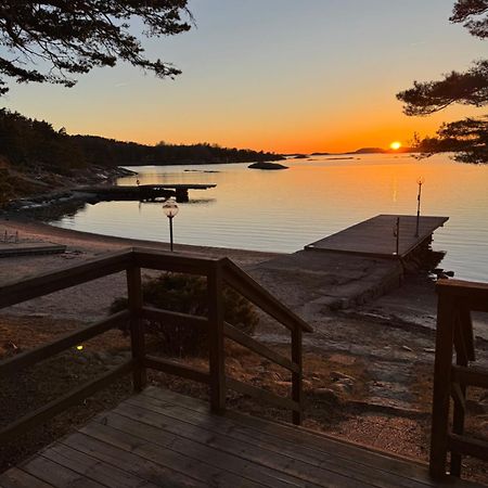 Haellestrand Cottage -Sillen Strömstad エクステリア 写真