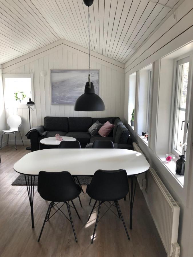 Haellestrand Cottage -Sillen Strömstad エクステリア 写真